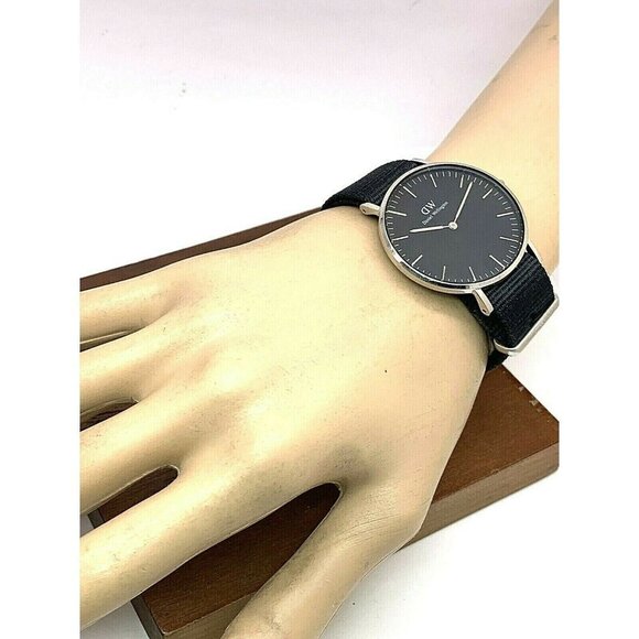 Daniel Wellington Women's Watch DW00100151 Silver 36mm Black Dial Nylon Strap - Picture 4 of 13